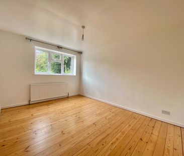 3 bedroom link detached house to rent - Photo 4