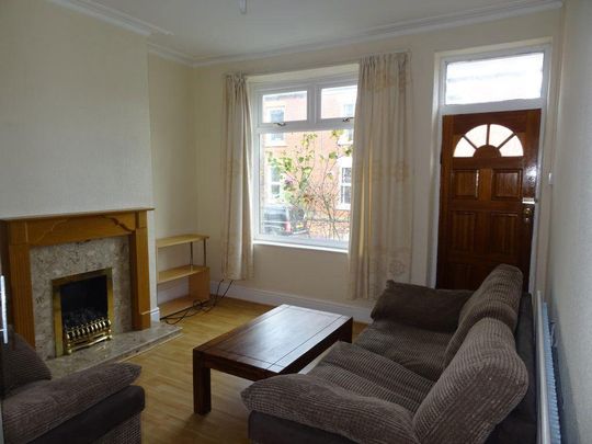 3 bedroom terraced house to rent - Photo 1