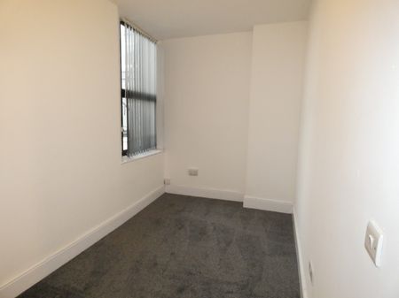 Alexandra Road Flat 6 - Photo 4