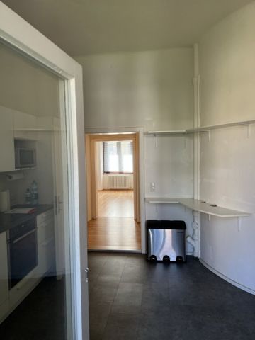 IBK-Wilten: 2-Zimmer-Wohnung mit Loggia in perfekter Lage nahe Klinik & Zentrum! - Photo 3