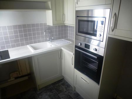 1 bedroom flat to rent - Photo 5