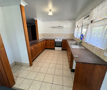Comfortable 3-Bedroom Apartment with Air Conditioning - Photo 4