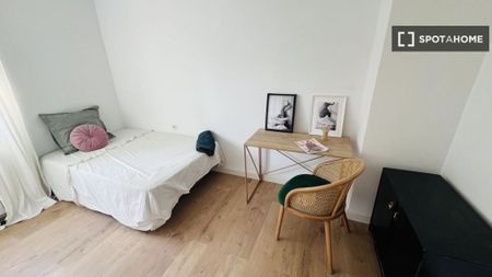 5 room luxury Apartment for rent in Madrid, Spain - Photo 4