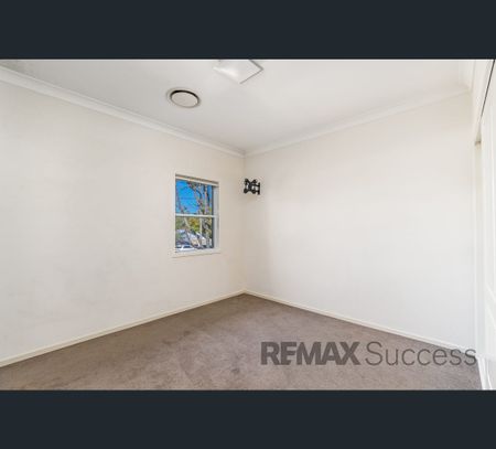 2/145 Bridge Street, North Toowoomba, Qld 4350 - Photo 3