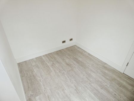 1 bedroom room to rent Church Street, Creswell - Photo 2
