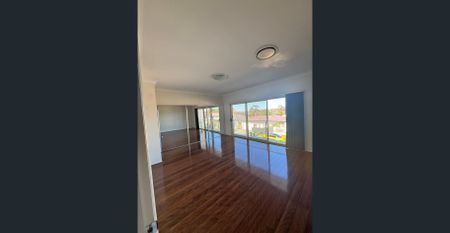 4 Bedroom, 3 Bathroom, 2 Carpark Family Home in a Quiet Convenient Location in Inala - Photo 2