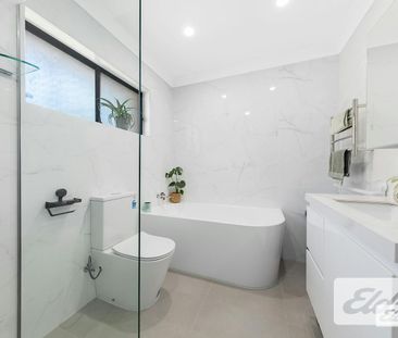 Double Brick Townhouse In Prime Location - Photo 5