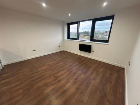 Carlton Square - Photo 2