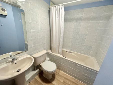 2 bedroom maisonette to rent - Photo 2