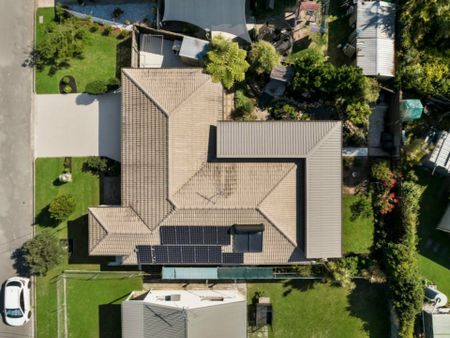 SPACIOUS 4-BEDROOM FAMILY HAVEN IN BONGAREE - Photo 2