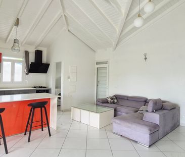 Maison à louer 3 pièces • Sainte-Rose - Photo 3