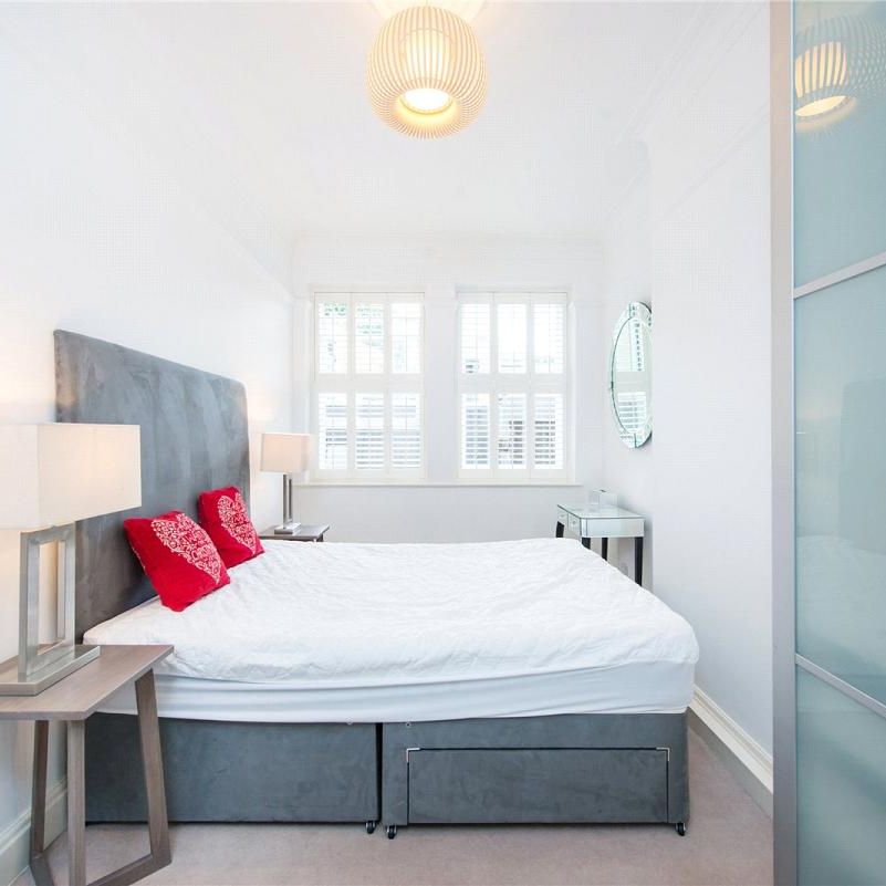 3 bedroom flat - Photo 2