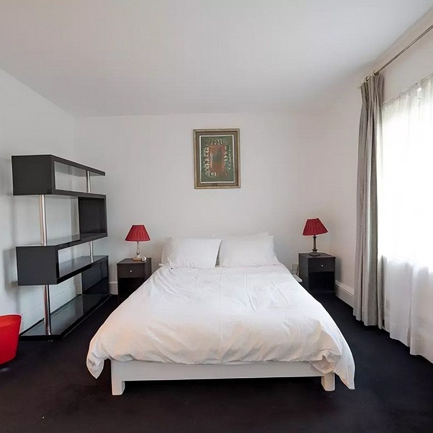 2 Bed Terraced House, Victoria Rise, NW6 - Photo 1