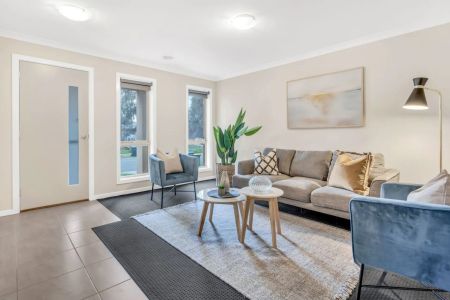 Light, Space, and Style in Perfect Harmony - Photo 3