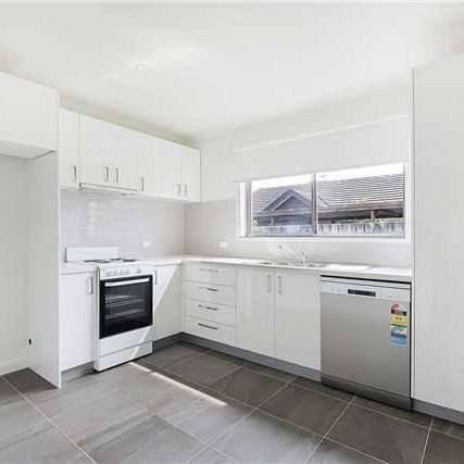 TWO BEDROOM | LOW MAINTENANCE | GREAT LOCATION - Photo 3