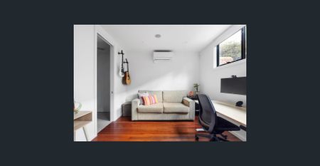 Three Levels of Lifestyle Living in the Heart of Carlton - Photo 5