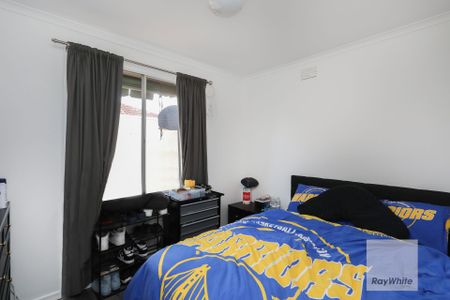 Ideal Family Home in a Prime Location - Photo 5