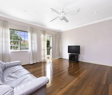 Four bedroom family home in convenient Burwood location - Photo 1