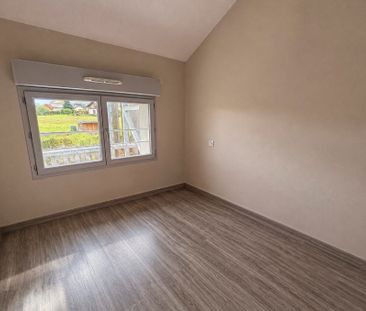 Location Appartement 4 pièces 84m² LE BOURGET DU LAC 73370 - Photo 2