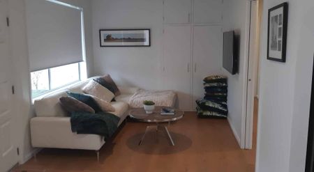 Sun-Soaked and Stylish Living in Redcliffs - Photo 4