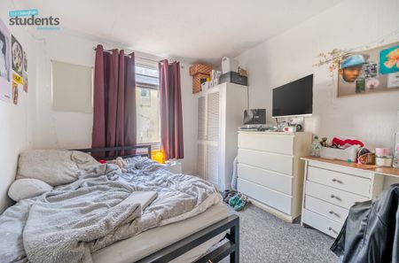 4 bedroom terraced house to rent - Photo 5