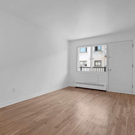 1 CH - 1 SDB - Montréal - $1,075 /mo - Photo 4