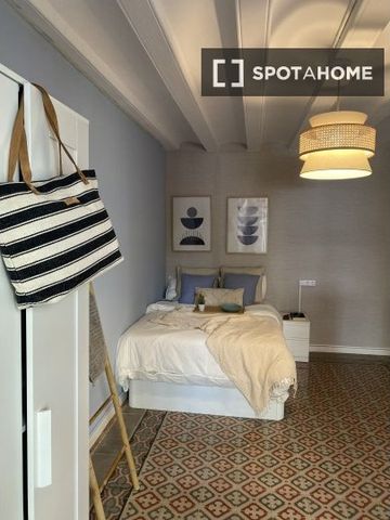 barcelona, Catalonia 08001 - Photo 5