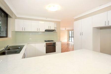 2 Mara Court, Ashmore QLD 4214 - House For Rent | Domain - Photo 5