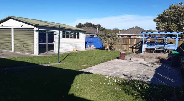 3 bedroom Family home - Photo 1