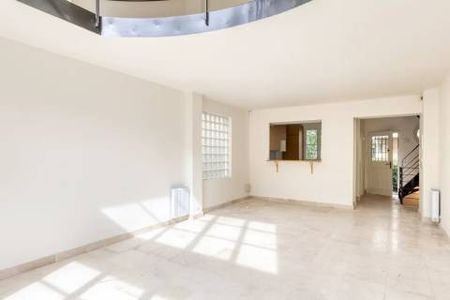 Rental Townhouse - Photo 5