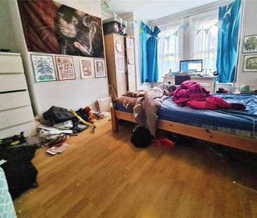 4 bedroom terraced house to rent - Photo 3