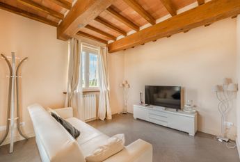 Villa in Affitto a Seravezza – Zona: Querceta