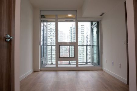 For Lease - 1 Concord Cityplace Way Unit# 1610, Toronto, Ontario - Photo 3