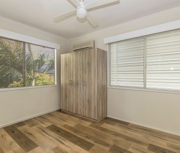 CHARMING 3 BEDROOM 1 BATHROOM DUPLEX - Photo 6