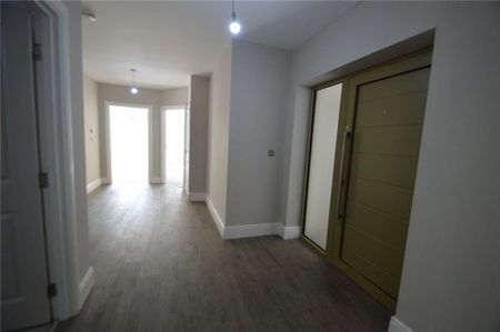 3 bedroom apartment to rent - Photo 5