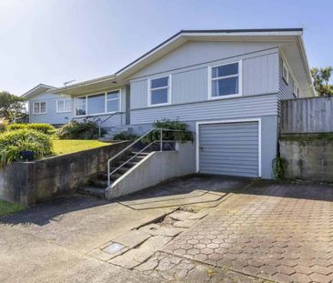 Three bedroom home in Blagdon - Photo 2