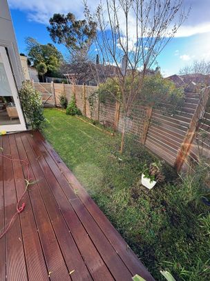 Malvern East - Photo 1