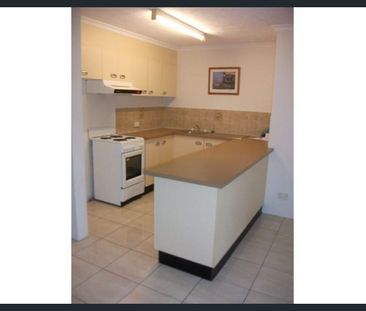 2 Bedroom Unit with Balcony & Pool in Complex - Photo 4