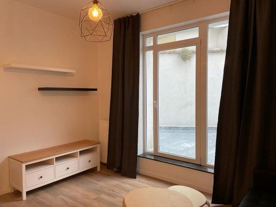 IXELLES: REZ DE CHAUSSE MEUBLE 2 CHAMBRES +TERRASSE - Ixelles - Photo 1