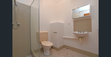 NEATLY PRESENTED TOWNHOUSE IN QUIET REAR POSITION - Photo 4