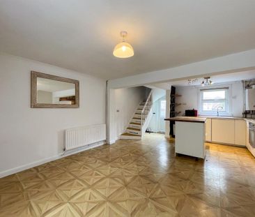 3 bedroom terraced house to rent - Photo 6