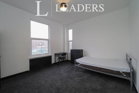 6 bedroom house to rent Larkdale Street, NG7 - Photo 3