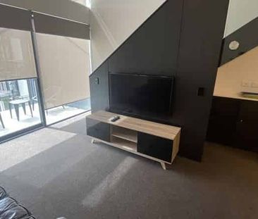 Modern Funky Apartment - Photo 1