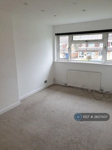 3 bedroom terraced house to rent - Photo 4