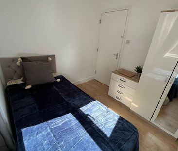 Room in a Shared House, Mora Road, NW2 - Photo 6