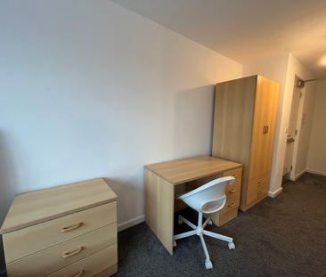 Flat 18D, Westmount, LS2 9NZ, Leeds - Photo 3