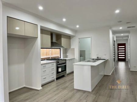 “Stylish 4 bedroom Tarneit home with open-plan living, a modern kitchen, and a spacious master suite.” - Photo 2