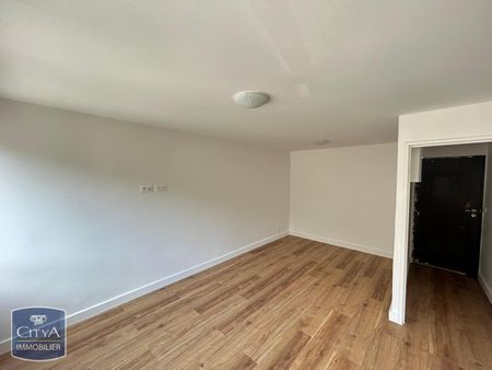 Location Appartement 1 pièce 28m² NANTERRE 92000 - Photo 2