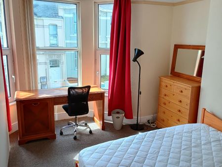 Sea View Avenue, Plymouth - Photo 2