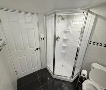 For Lease - 6 Logstone Crescent, Toronto, Ontario - Photo 3